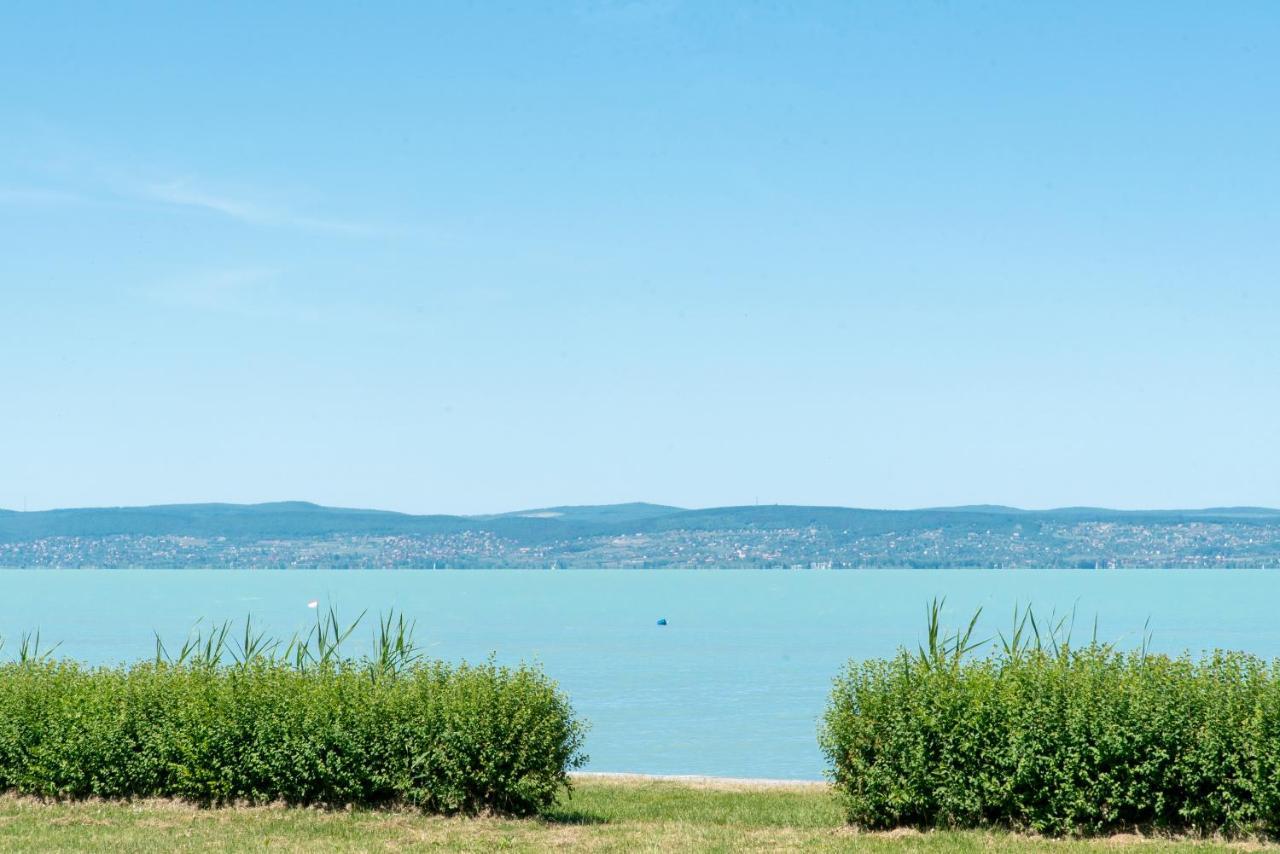 Balaton Lakeside Residence Siofok Exterior photo