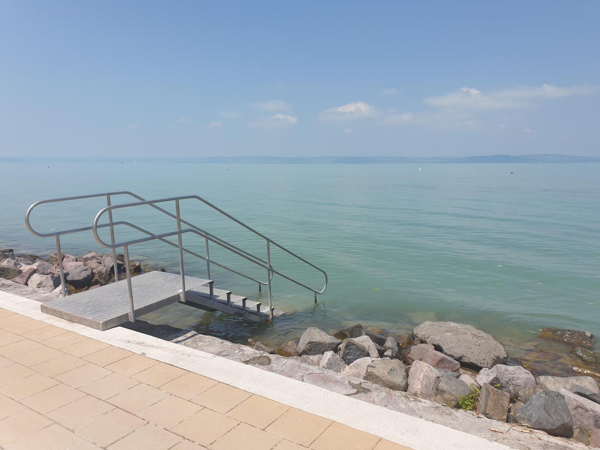 Balaton Lakeside Residence Siofok Exterior photo
